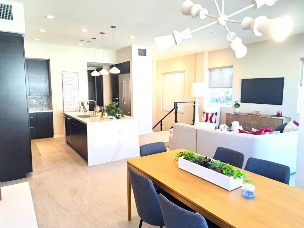 730 Obsidian Loop E Palm Springs, CA 92264