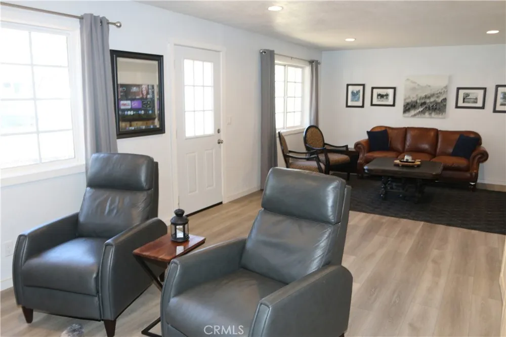 509 Moreno Sugarloaf, CA 92386