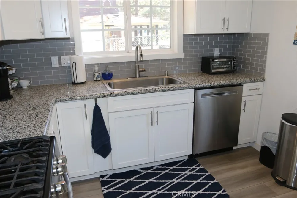 509 Moreno Sugarloaf, CA 92386
