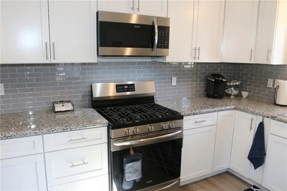 509 Moreno Sugarloaf, CA 92386