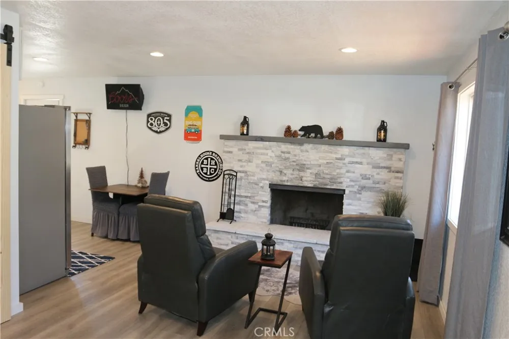 509 Moreno Sugarloaf, CA 92386