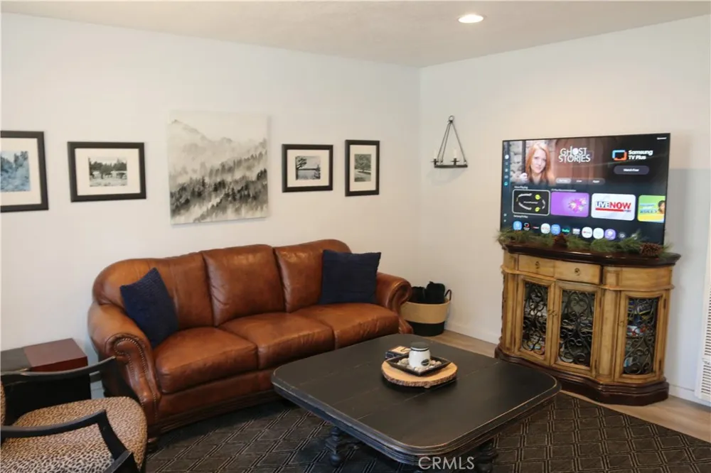 509 Moreno Sugarloaf, CA 92386