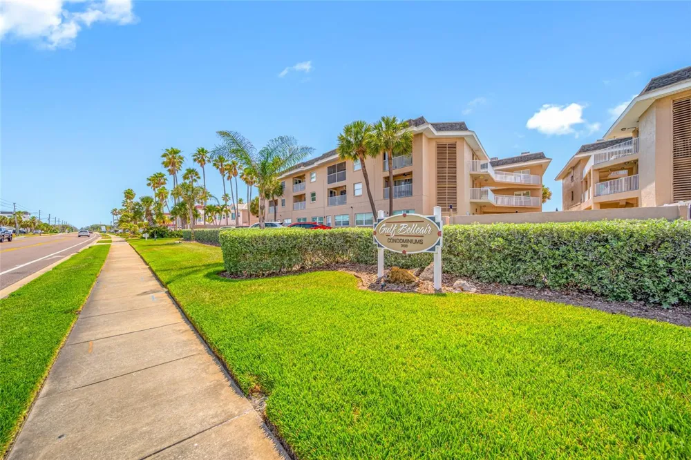 3100 GULF BOULEVARD #132 Belleair Beach, FL 33786