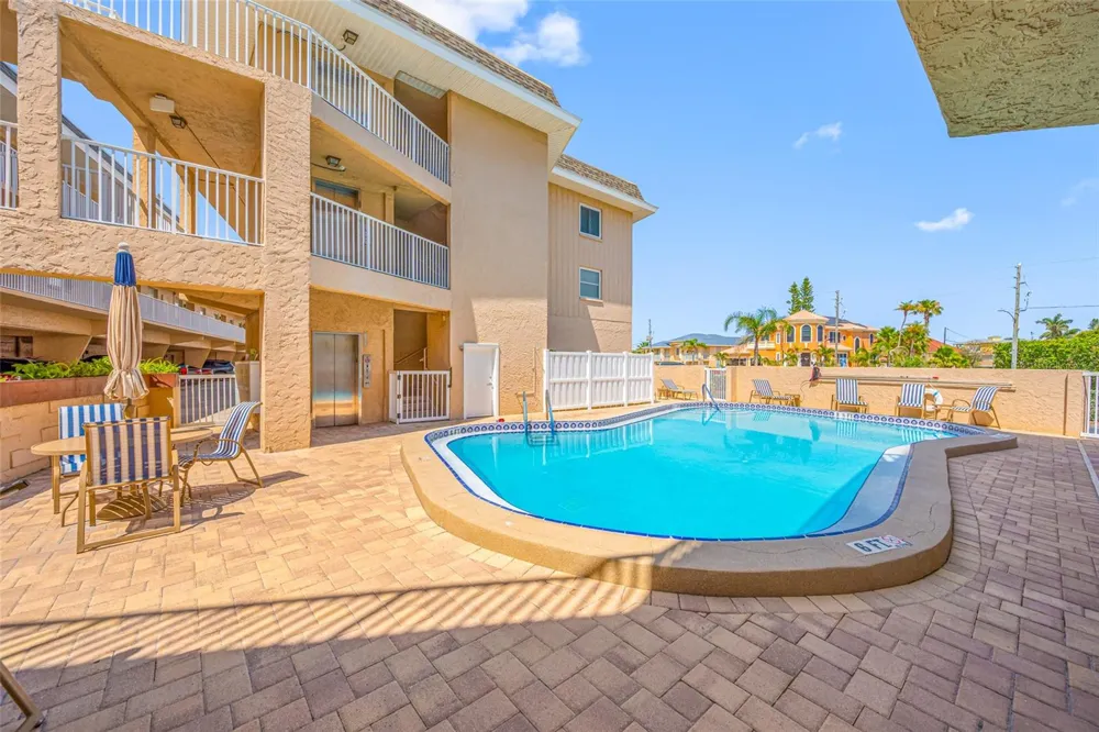3100 GULF BOULEVARD #132 Belleair Beach, FL 33786