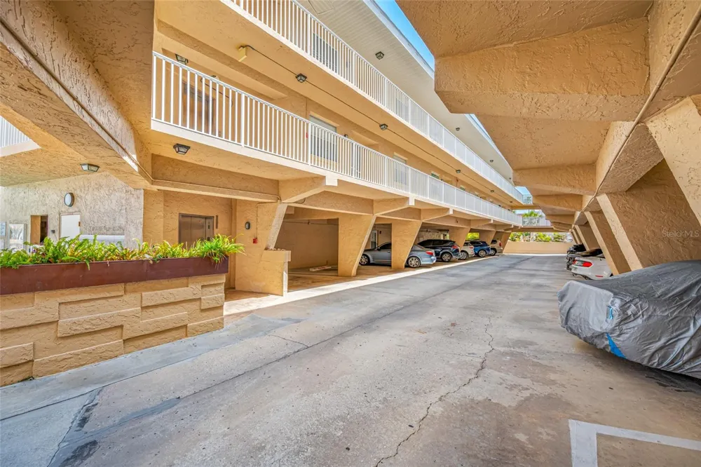 3100 GULF BOULEVARD #132 Belleair Beach, FL 33786