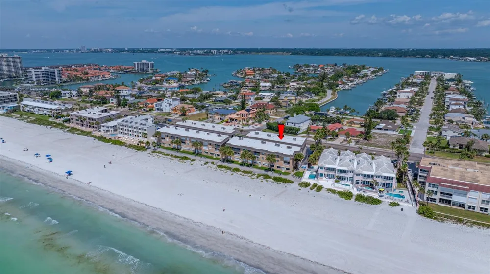 3100 GULF BOULEVARD #132 Belleair Beach, FL 33786
