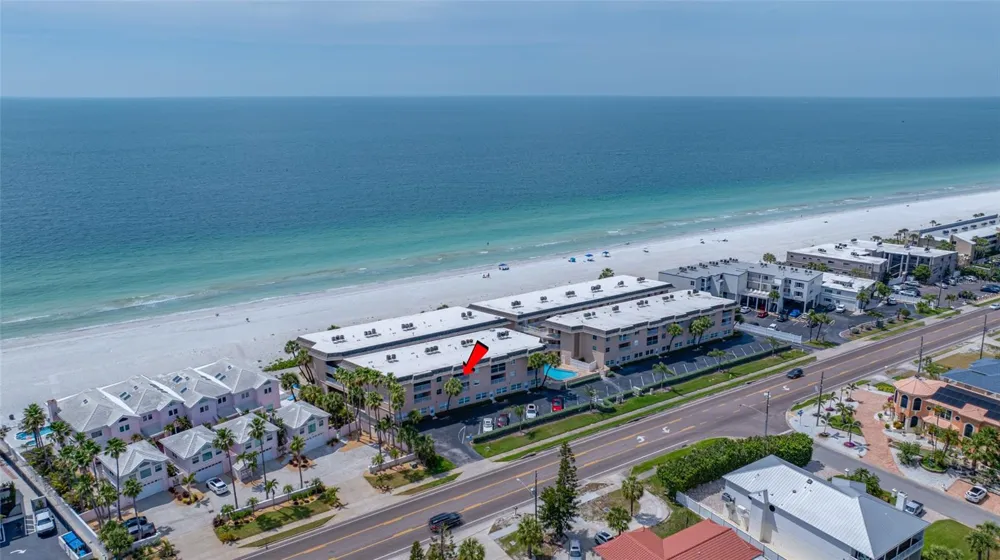 3100 GULF BOULEVARD #132 Belleair Beach, FL 33786
