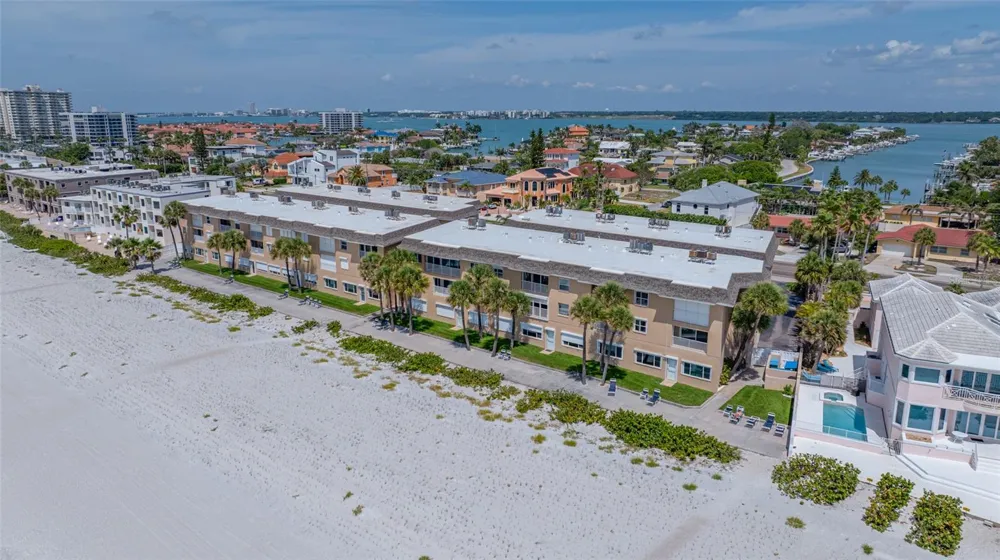 3100 GULF BOULEVARD #132 Belleair Beach, FL 33786