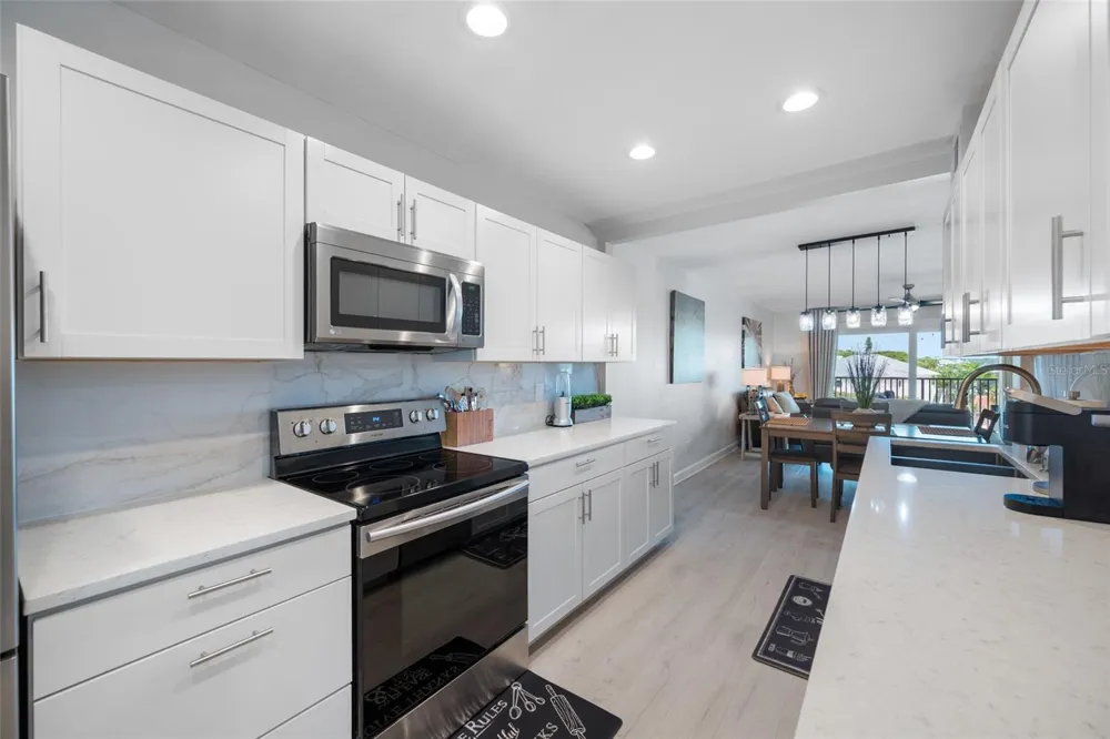 3100 GULF BOULEVARD #132 Belleair Beach, FL 33786