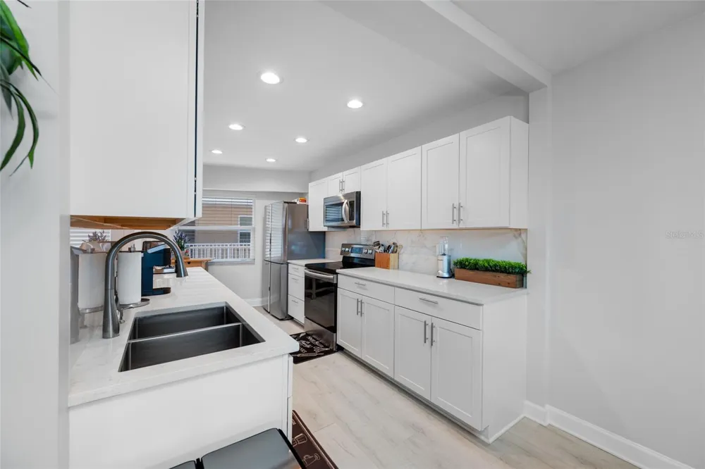 3100 GULF BOULEVARD #132 Belleair Beach, FL 33786