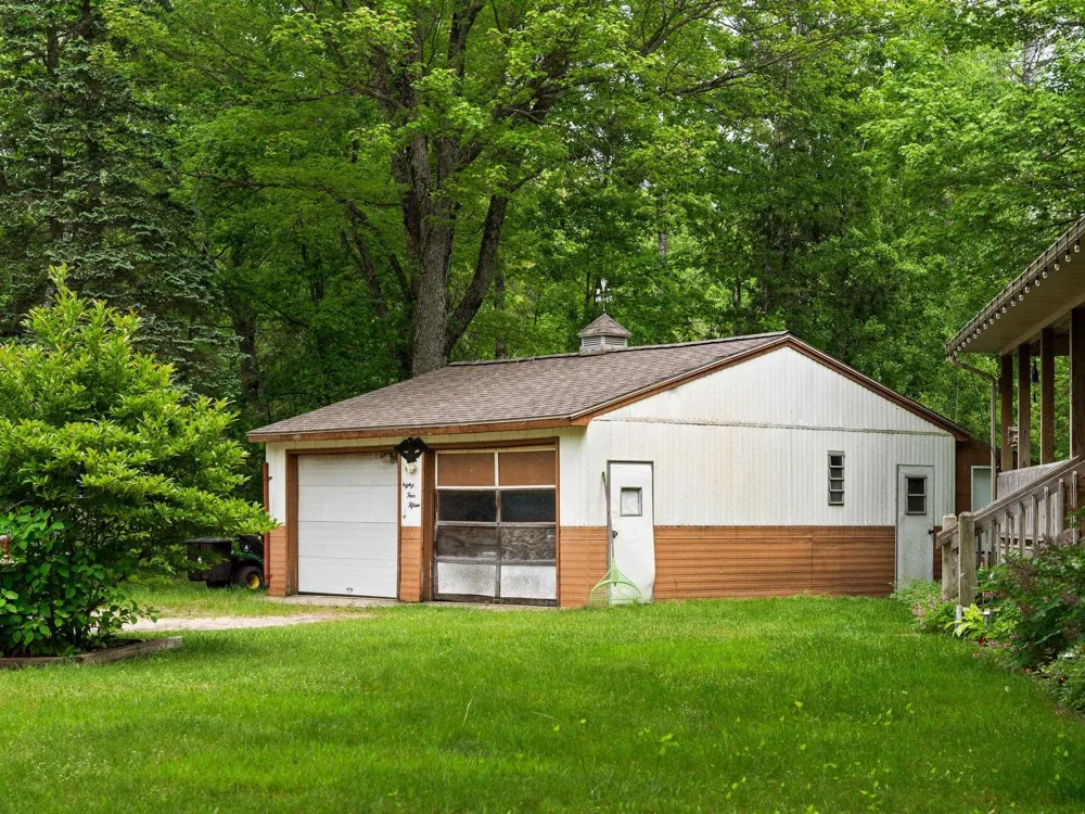 8415 W Workman Road Lake Township, MI 49651