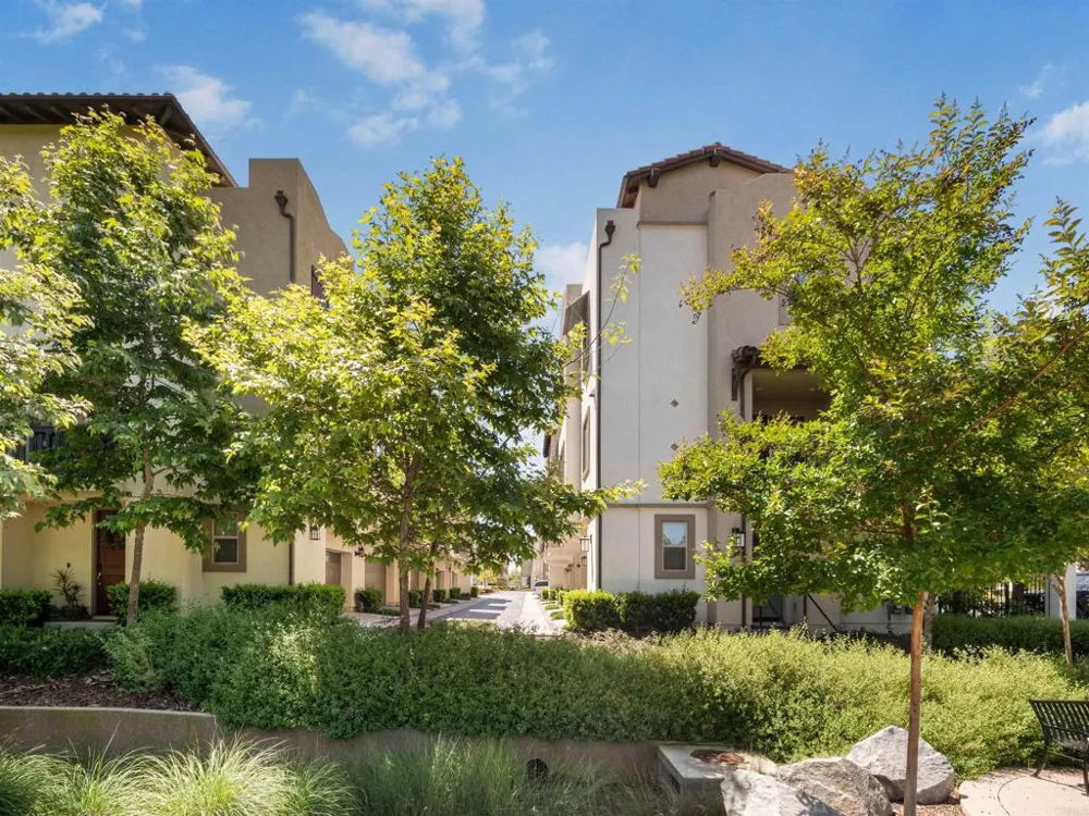 340 Millstream Court Santee, CA 92071