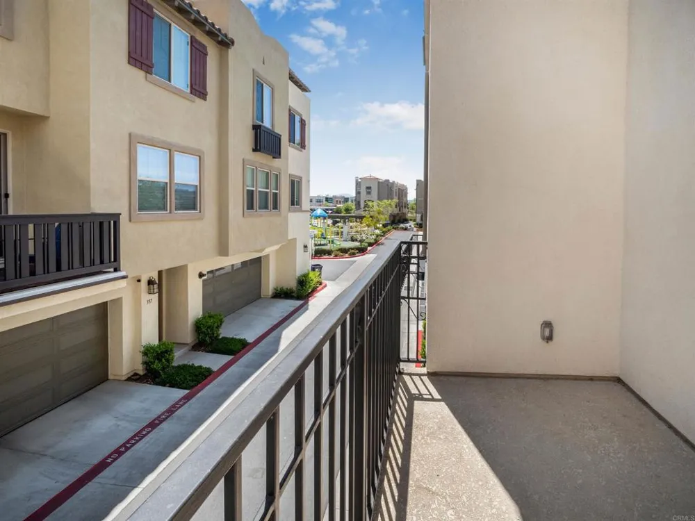 340 Millstream Court Santee, CA 92071