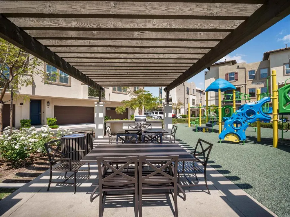 340 Millstream Court Santee, CA 92071