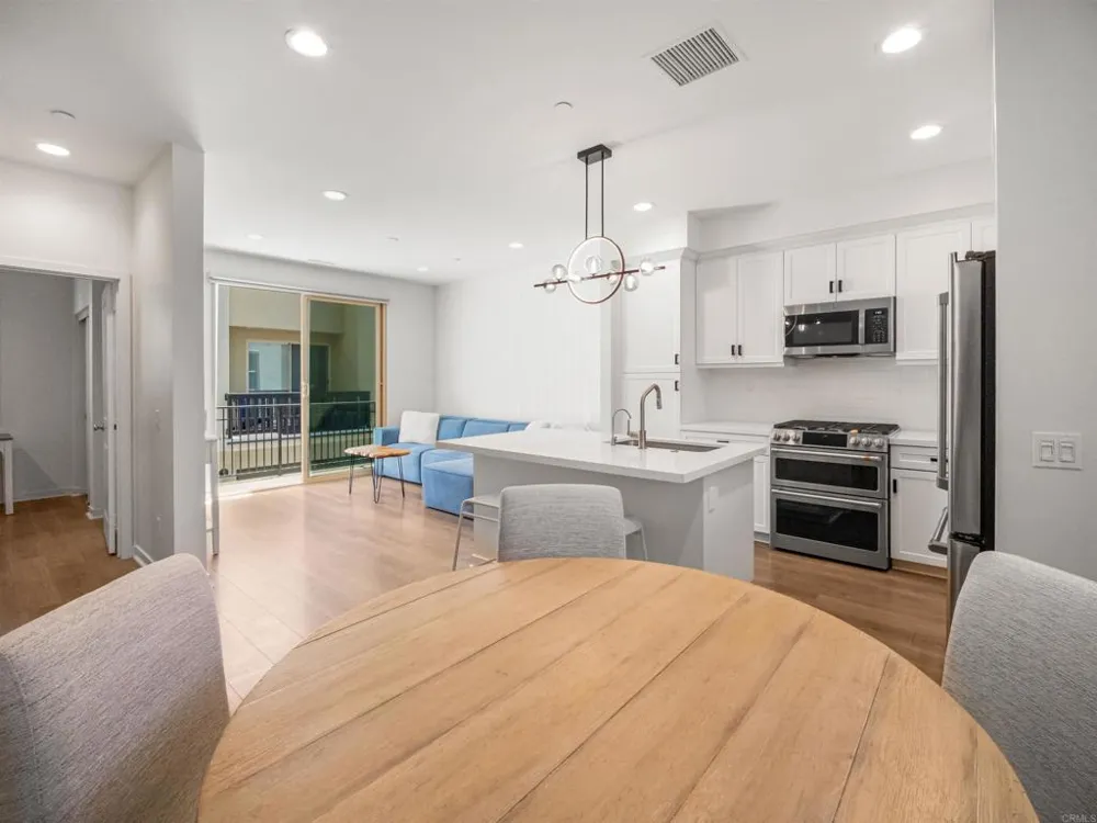 340 Millstream Court Santee, CA 92071