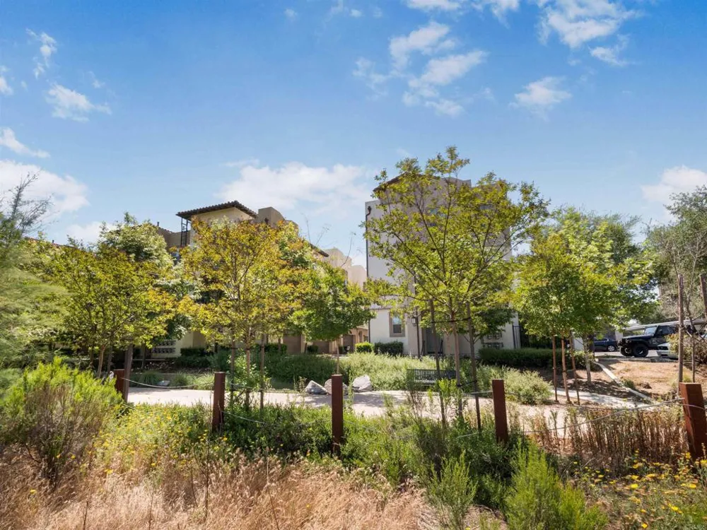 340 Millstream Court Santee, CA 92071