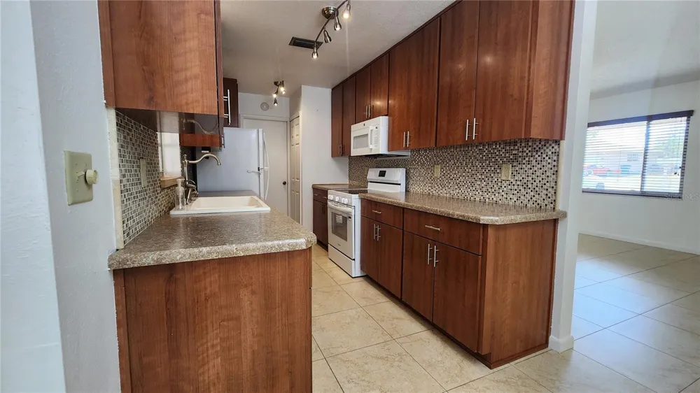 4518 YORKSHIRE AVENUE Spring Hill, FL 34609