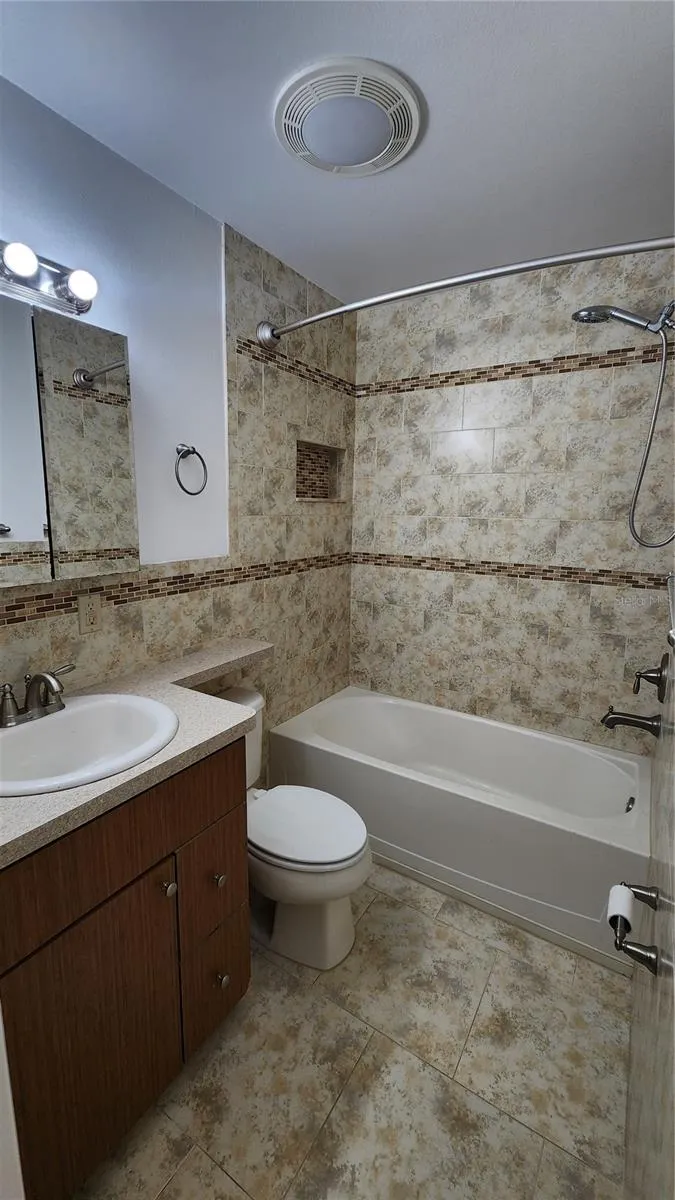 4518 YORKSHIRE AVENUE Spring Hill, FL 34609
