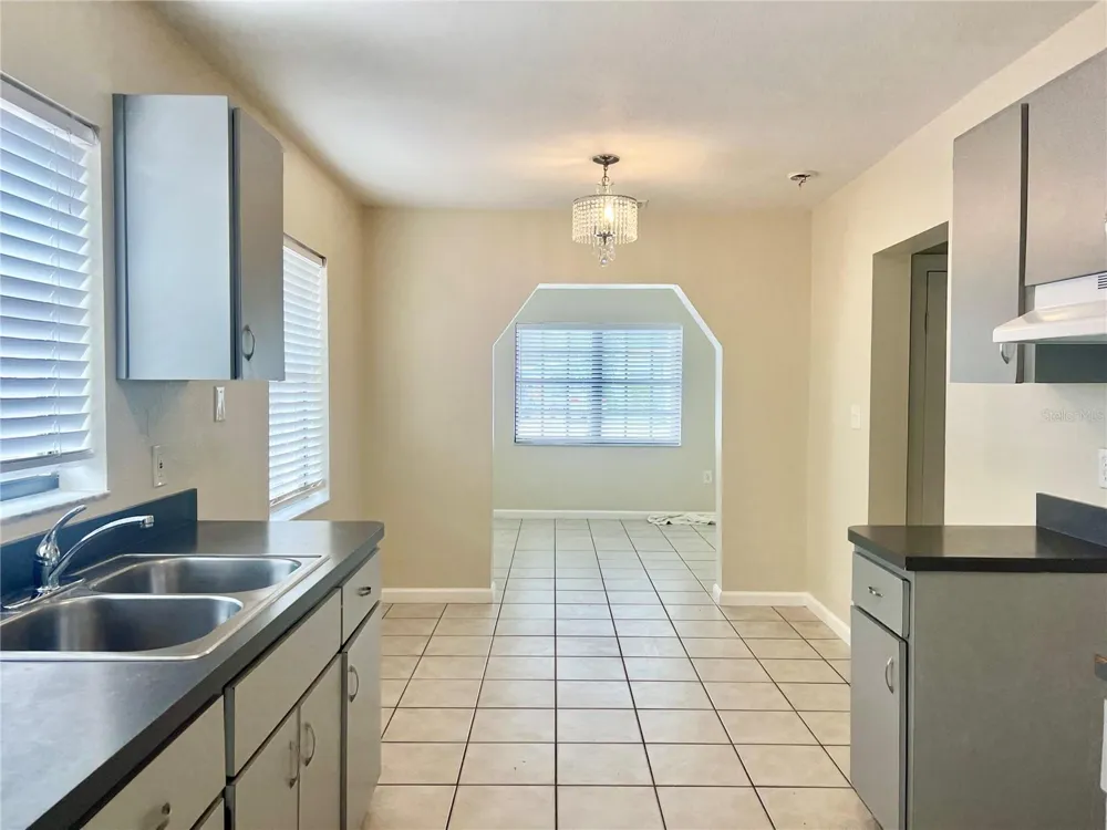 3110 W IVY STREET Tampa, FL 33607