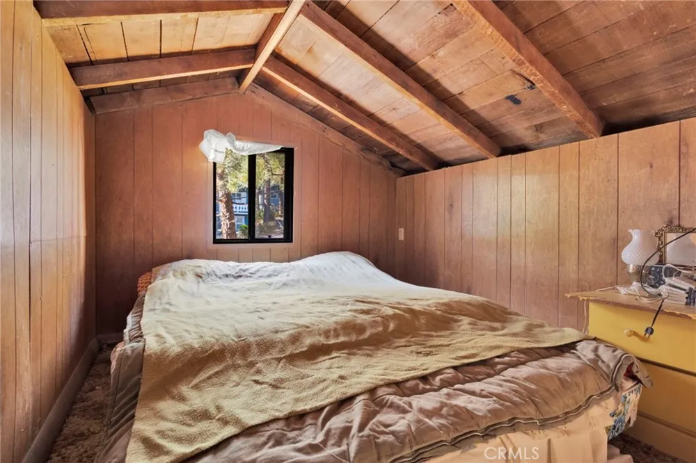 2054 E Canyon Wrightwood, CA 92397