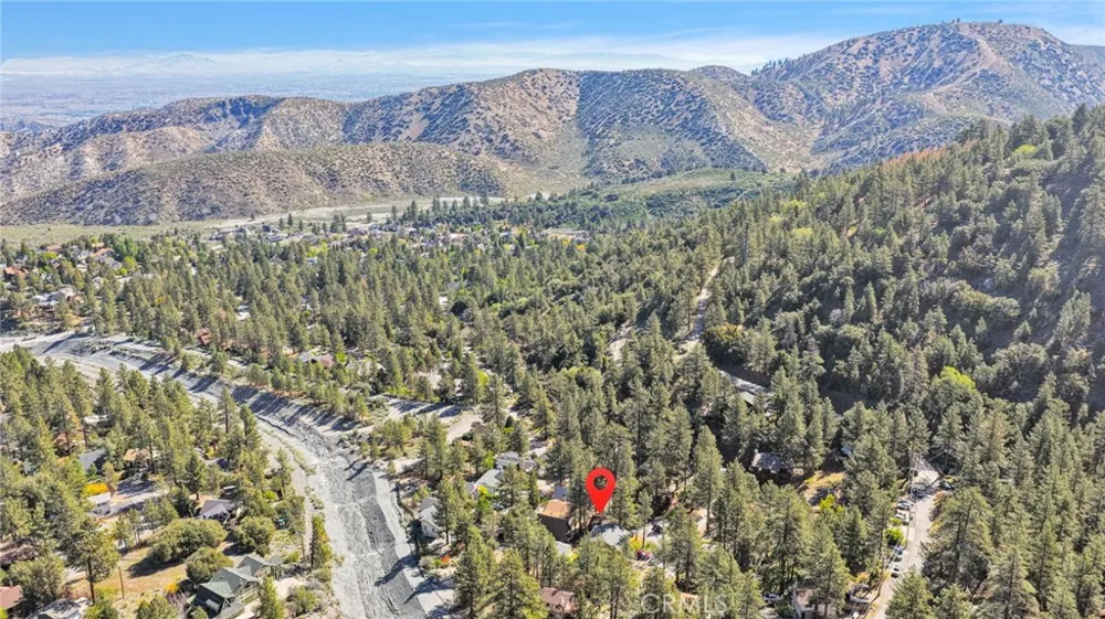 2054 E Canyon Wrightwood, CA 92397