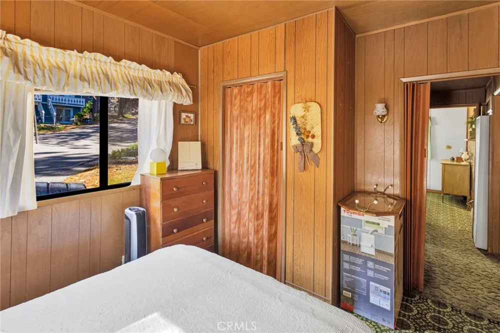 2054 E Canyon Wrightwood, CA 92397