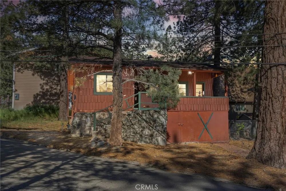 2054 E Canyon Wrightwood, CA 92397