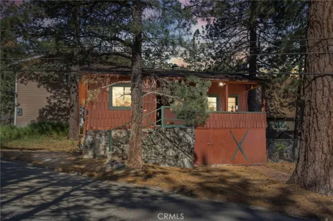 2054 E Canyon