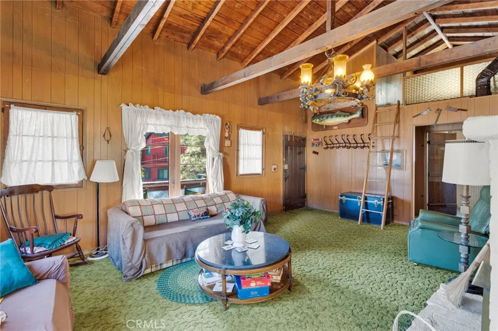 2054 E Canyon Wrightwood, CA 92397