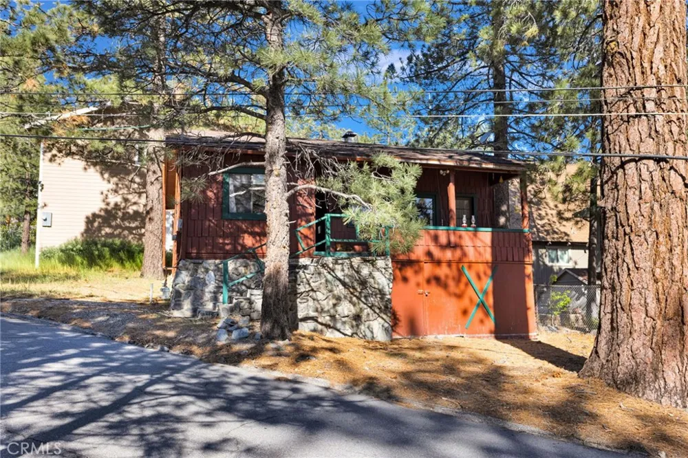 2054 E Canyon Wrightwood, CA 92397