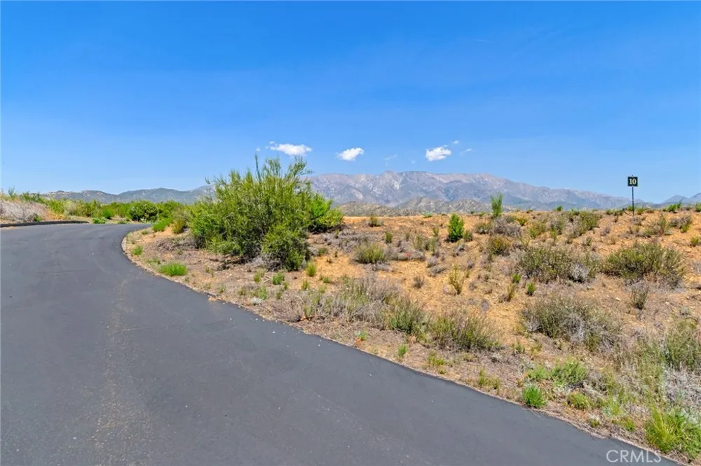 39534 Eastview Court Yucaipa, CA 92399