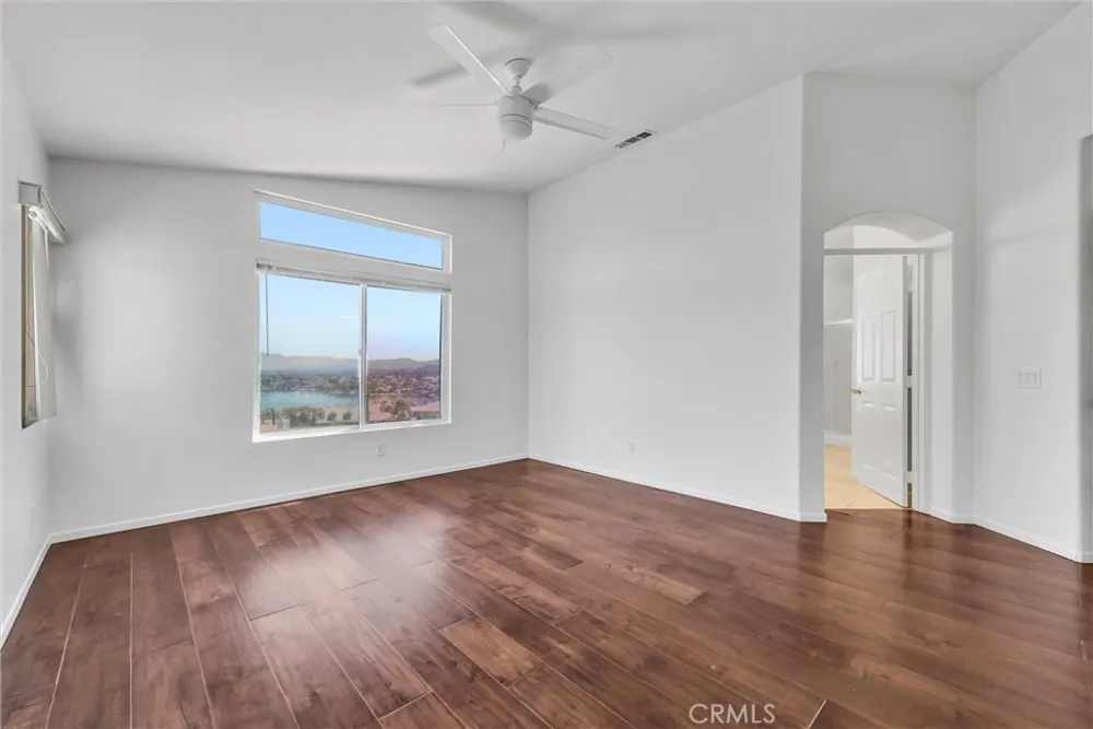 43 Villa Valtelena Lake Elsinore, CA 92532