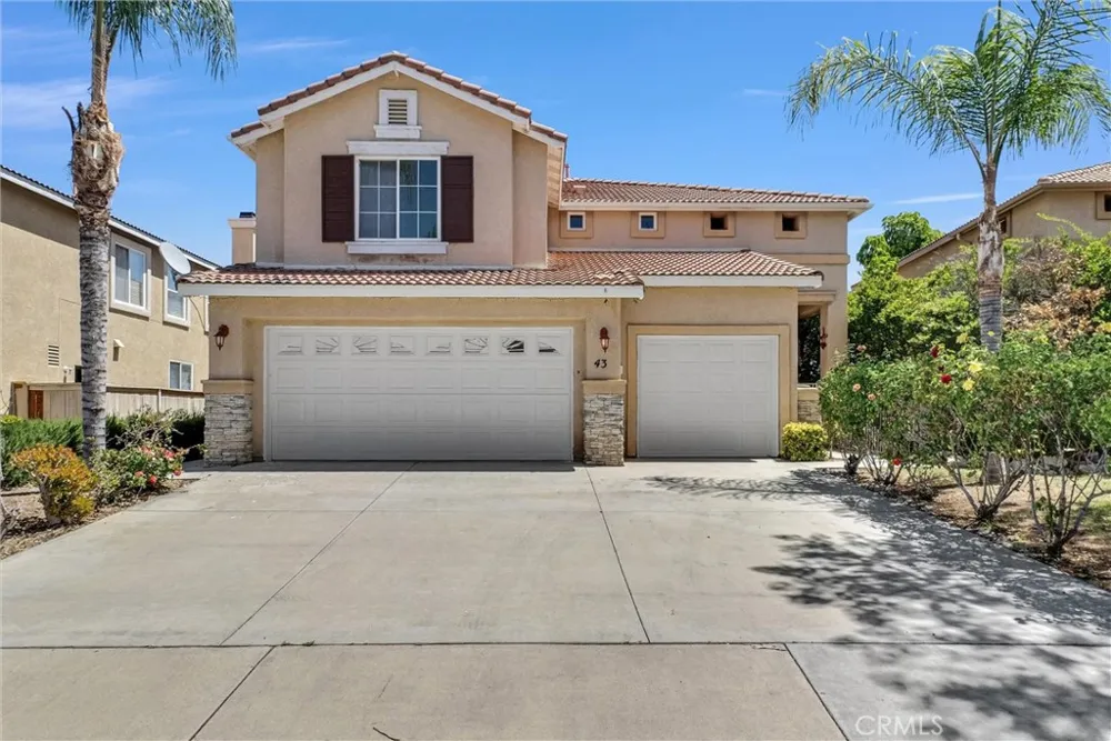43 Villa Valtelena Lake Elsinore, CA 92532