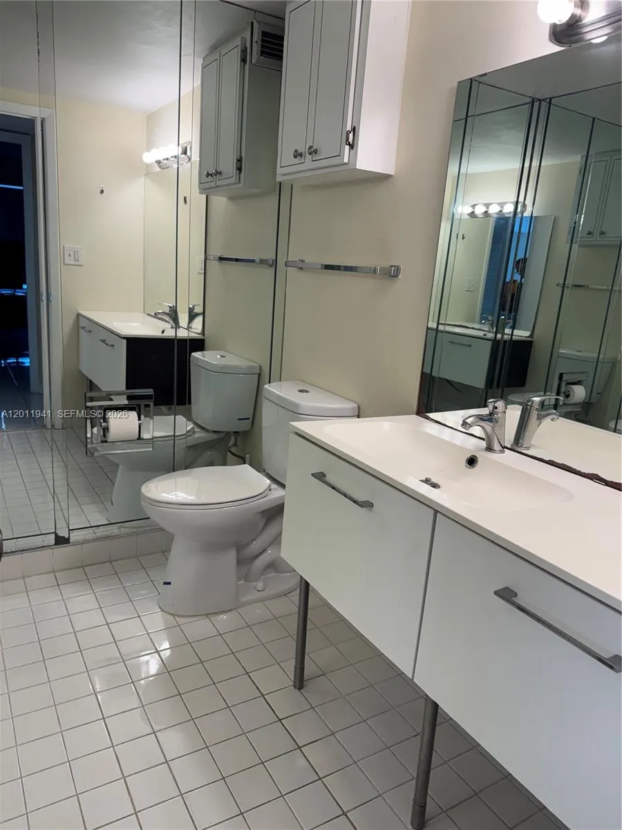 11111 Biscayne Blvd #2H Miami, FL 33181
