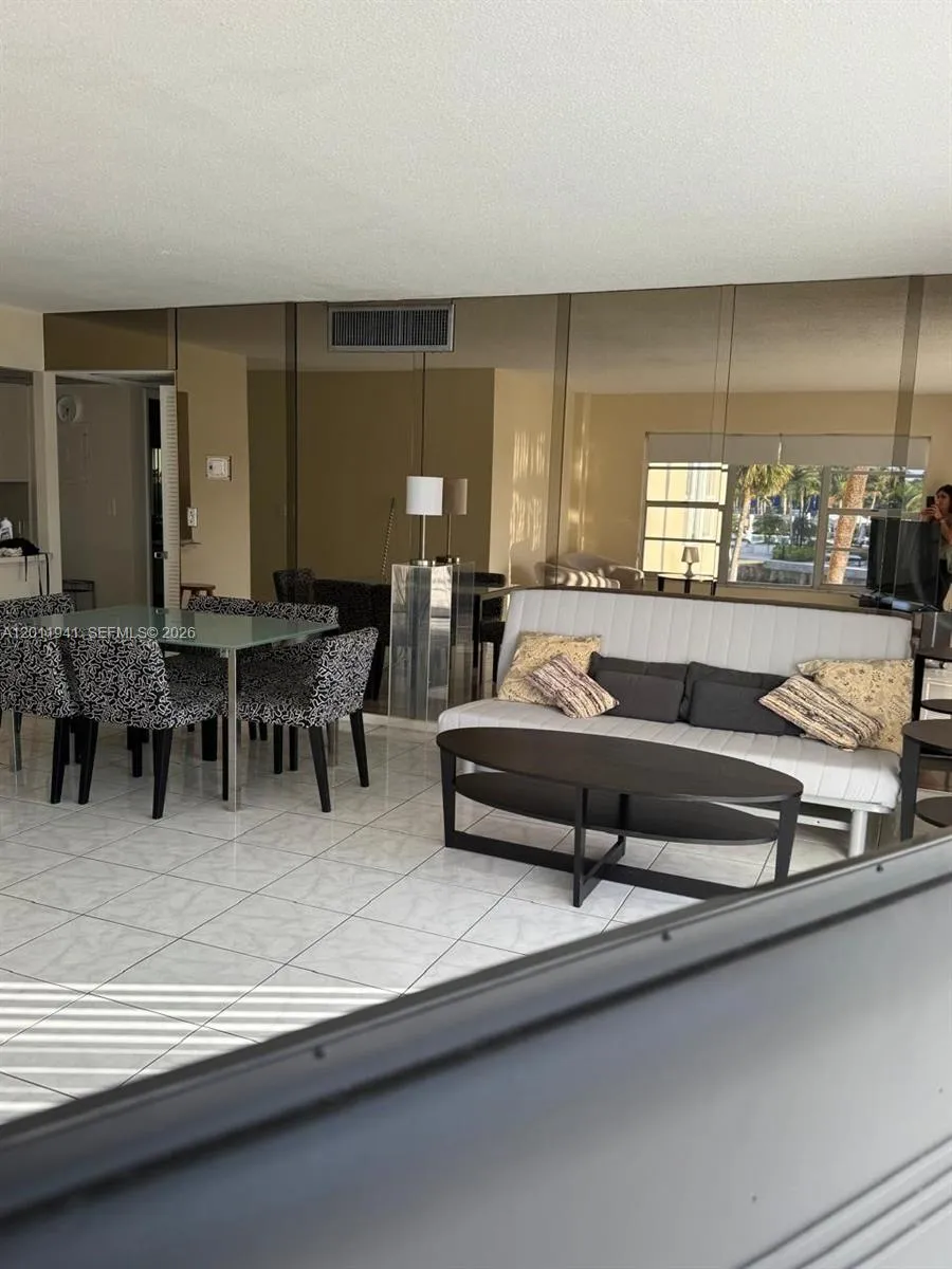 11111 Biscayne Blvd #2H Miami, FL 33181