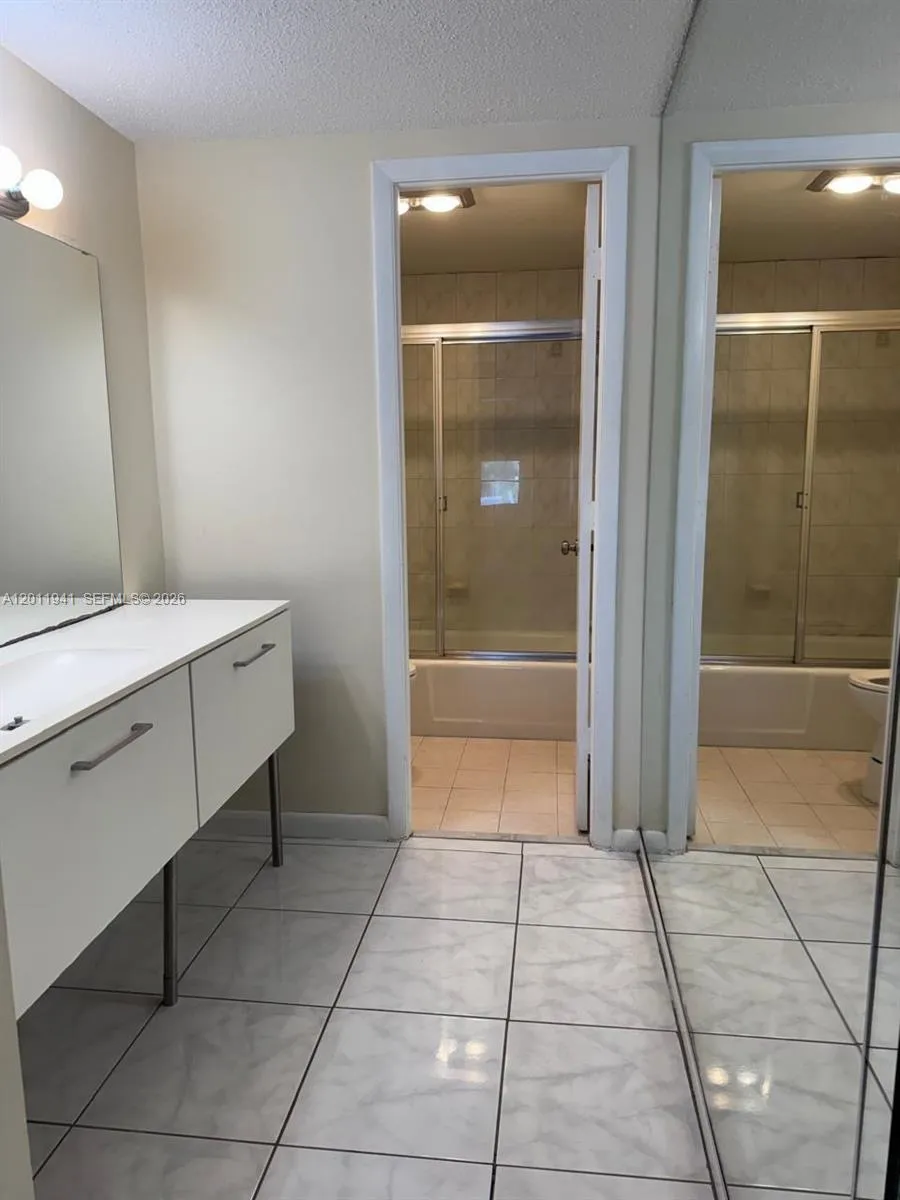 11111 Biscayne Blvd #2H Miami, FL 33181