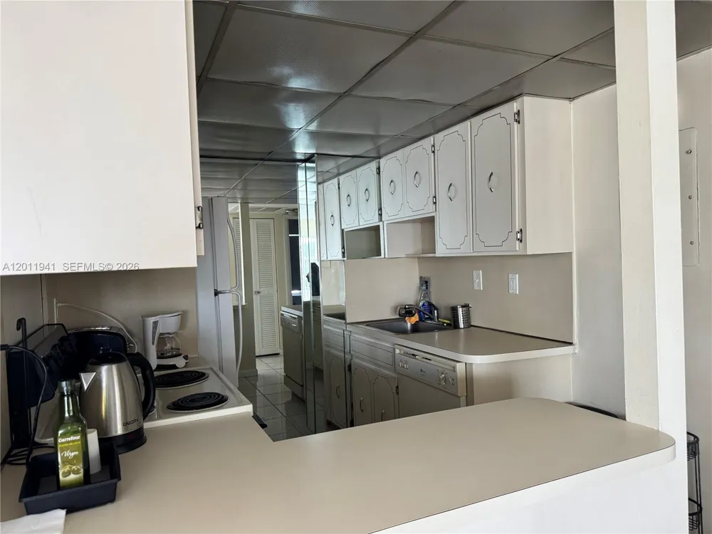 11111 Biscayne Blvd #2H Miami, FL 33181