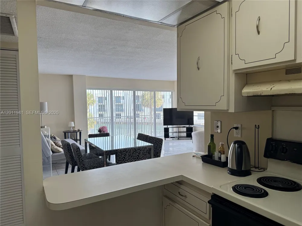 11111 Biscayne Blvd #2H Miami, FL 33181