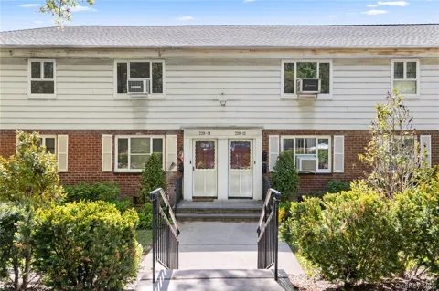 228-14 stronghurst Avenue #Upper