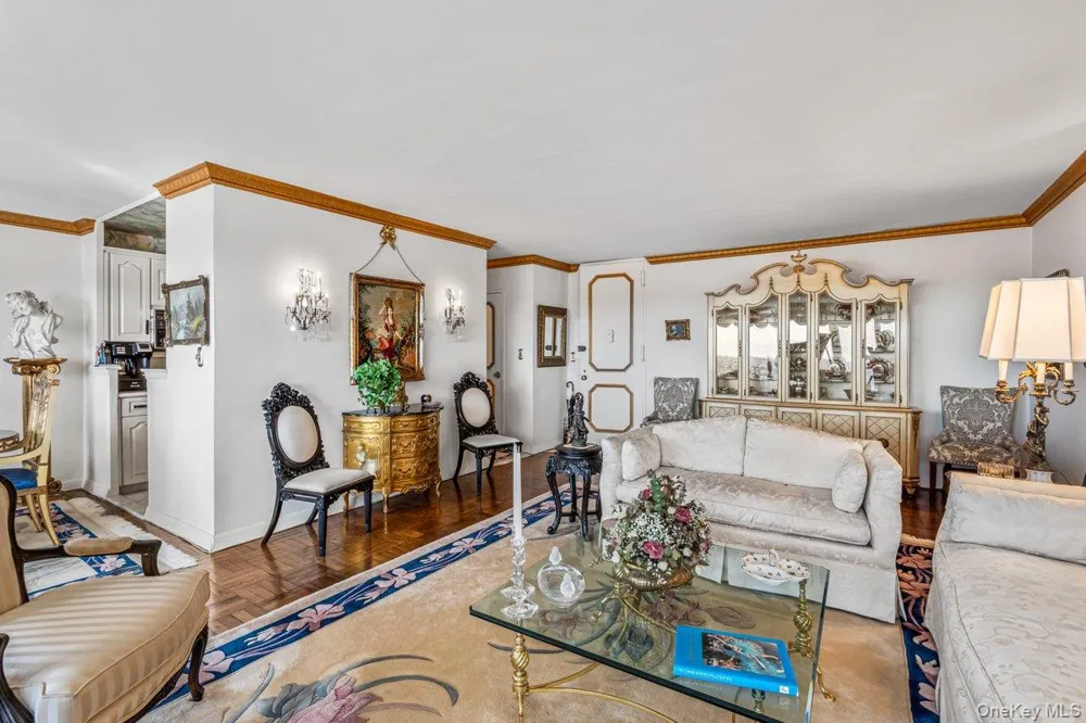 166-25 Powells Cove Boulevard #19G Beechhurst, NY 11357