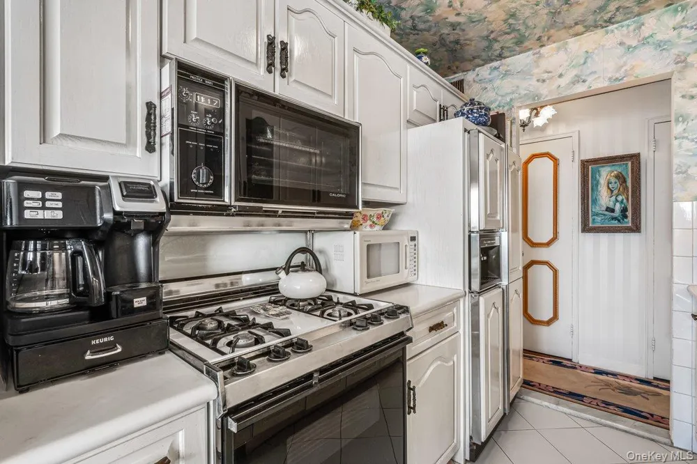 166-25 Powells Cove Boulevard #19G Beechhurst, NY 11357