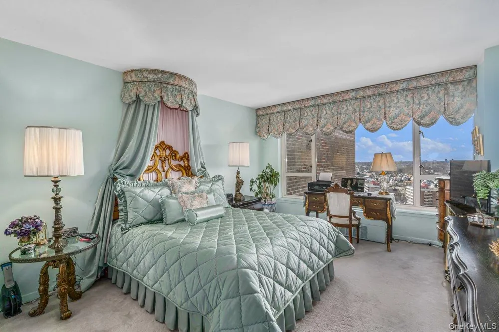 166-25 Powells Cove Boulevard #19G Beechhurst, NY 11357