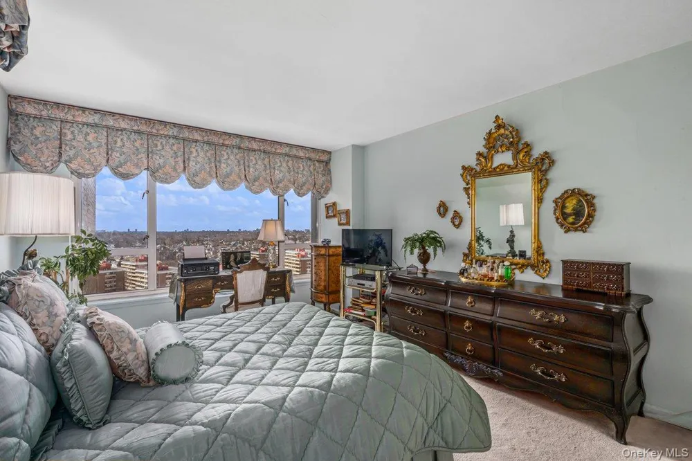 166-25 Powells Cove Boulevard #19G Beechhurst, NY 11357