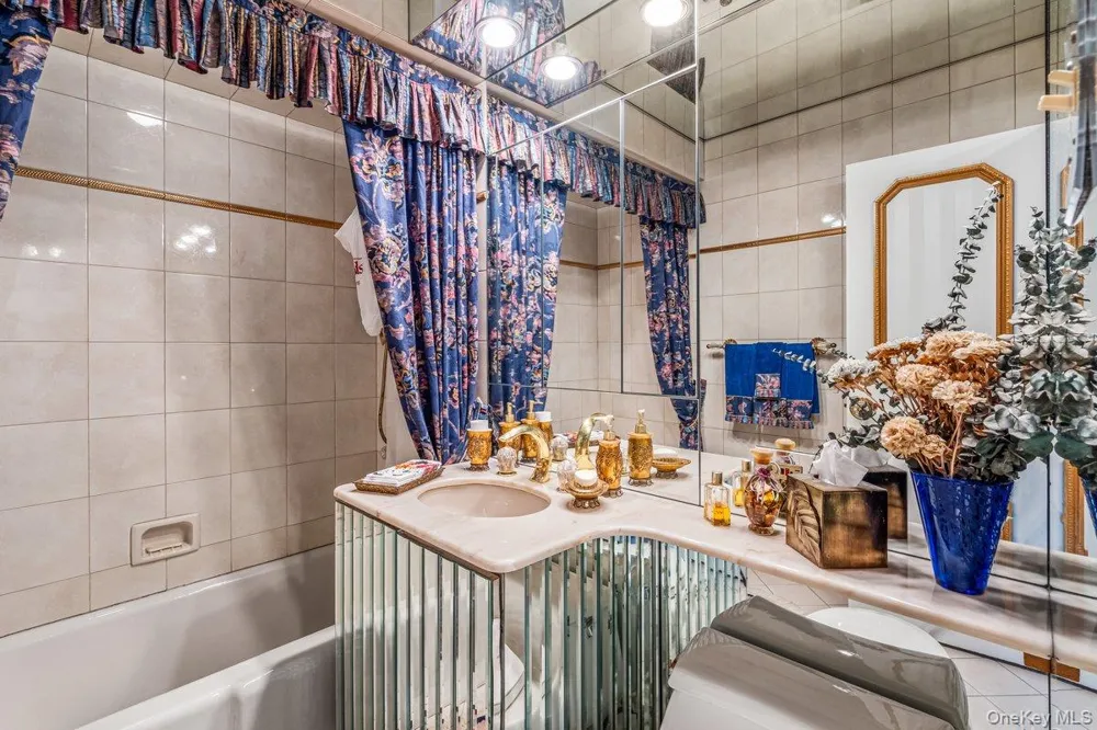 166-25 Powells Cove Boulevard #19G Beechhurst, NY 11357