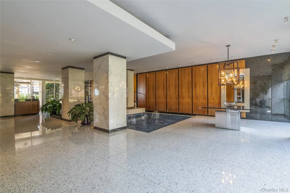 166-25 Powells Cove Boulevard #19G Beechhurst, NY 11357