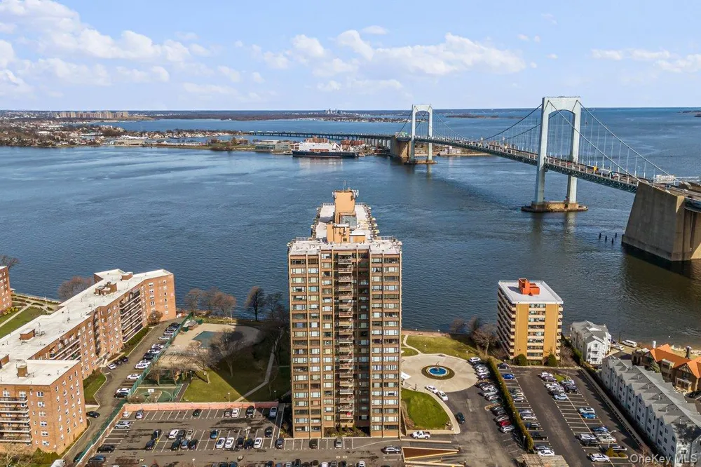 166-25 Powells Cove Boulevard #19G Beechhurst, NY 11357