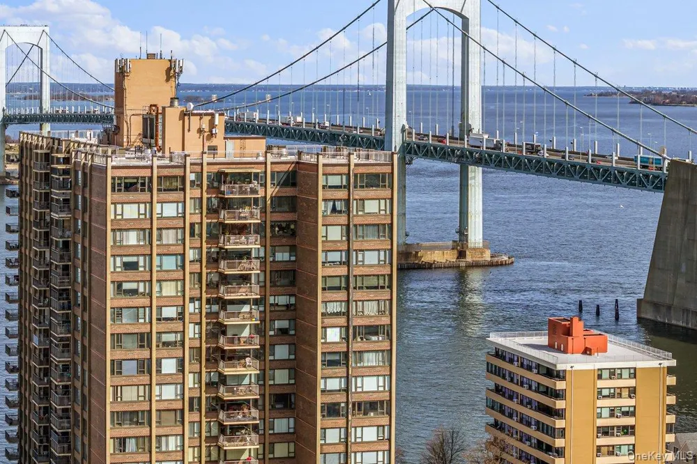 166-25 Powells Cove Boulevard #19G Beechhurst, NY 11357