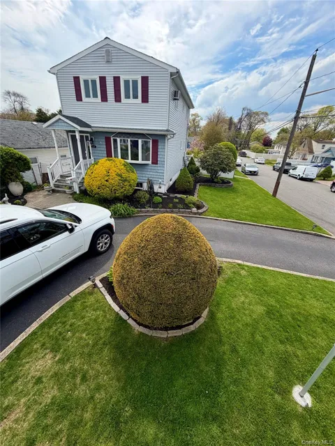 27 Colonial Road