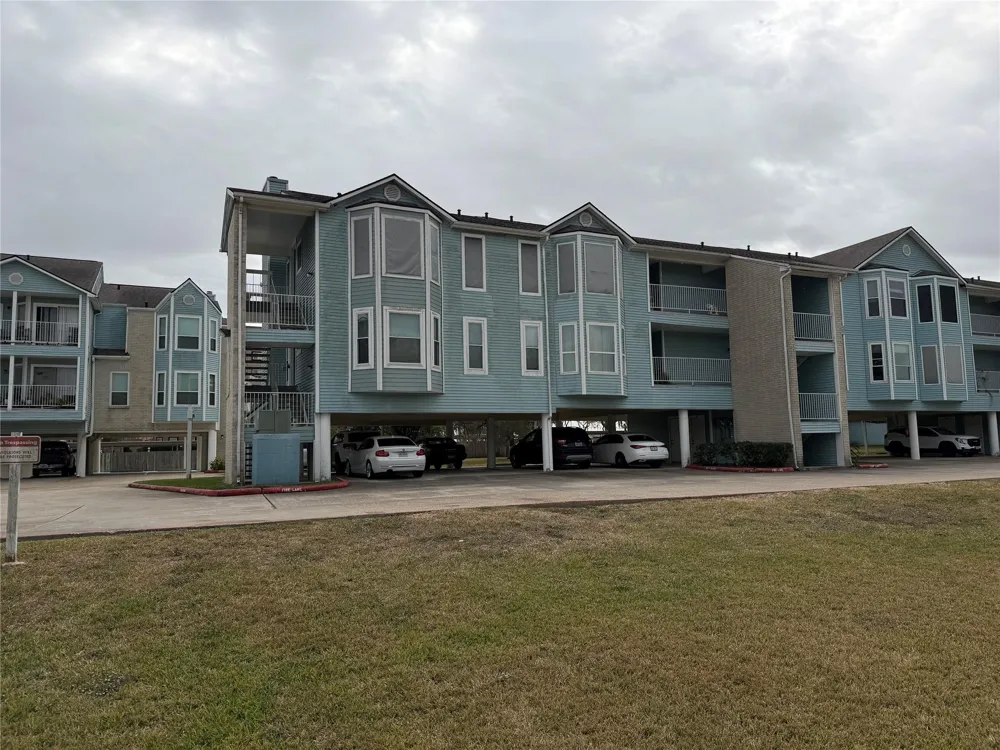 18617 Egret Bay Boulevard #712 Webster, TX 77058