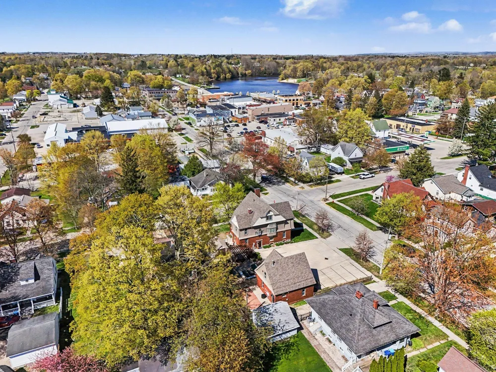 303 S Courtland Street Hart, MI 49420